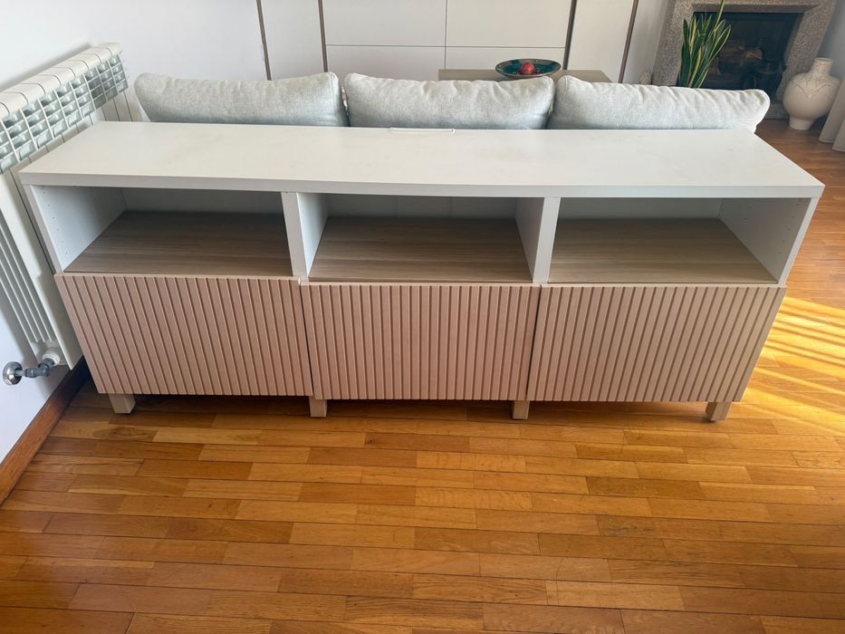 Móvel de arrumação / aparador IKEA BESTA