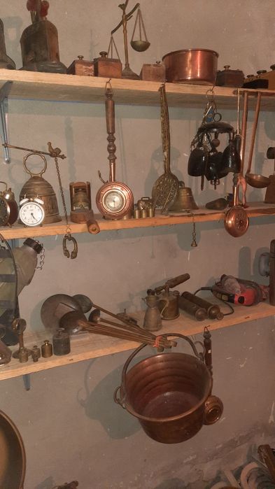 Material em cobre, latão e bronze. Vintage