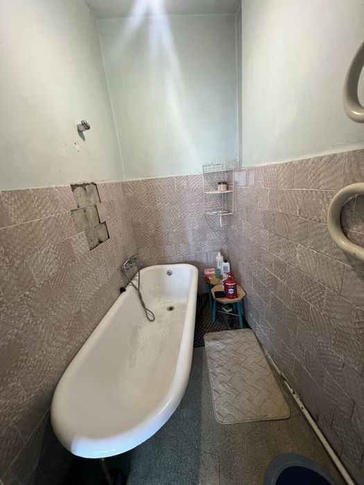 Продаж 2 км квартири у центрі міста