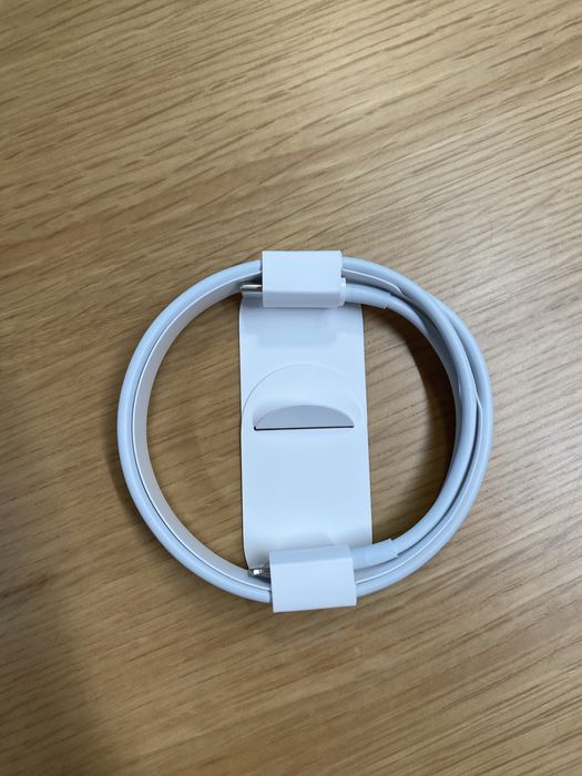 APPLE AirPods 3ª Geração – Como Novos! + POD Case Laut64284296355329124