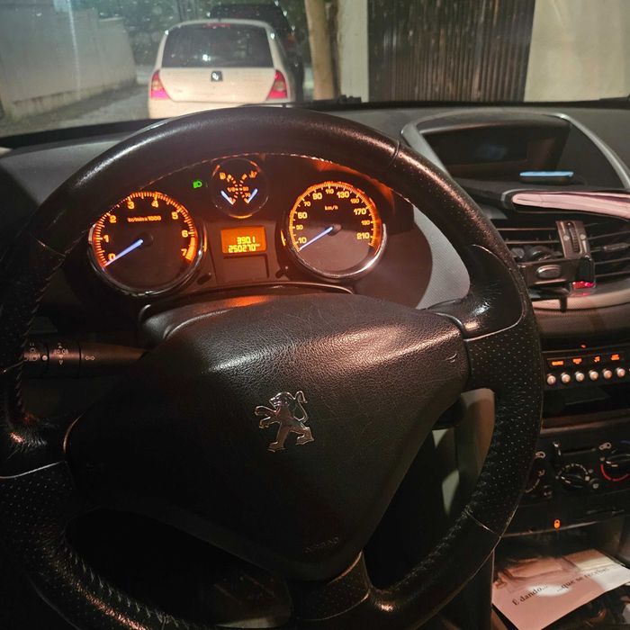 Pegeout 207 1.4 250mil km