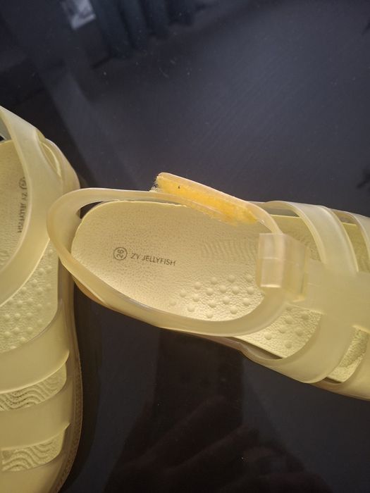 Sendalias de criança