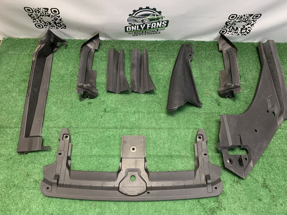 Audi q7 4m 2016+ накладка телевізора замка крила пластик під капот