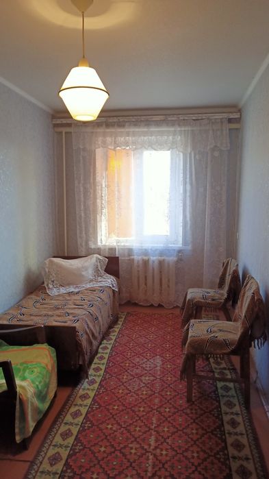 Продаж 3-ки з меблями на Товстого(17 квартал)