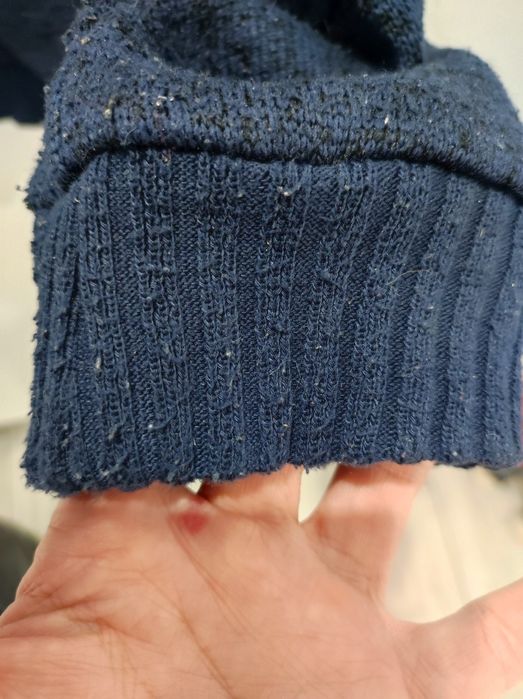 Sweter rozpinany z kapturem