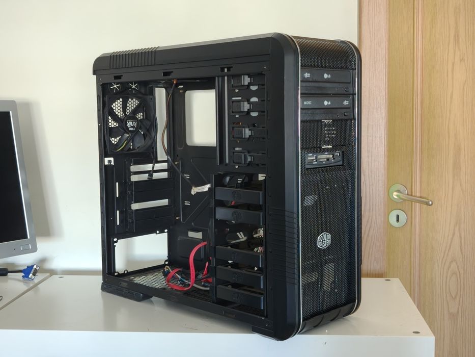 Cooler Master CM 690 II Advanced (caixa de PC)