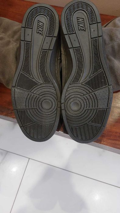 Kozaki damskie Nike zamszowe