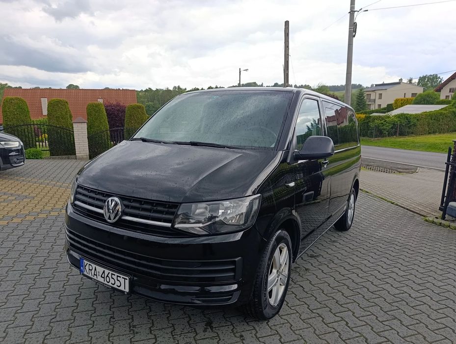 Volkswagen Transporter T6 - Stan bdb - 9 osobowy