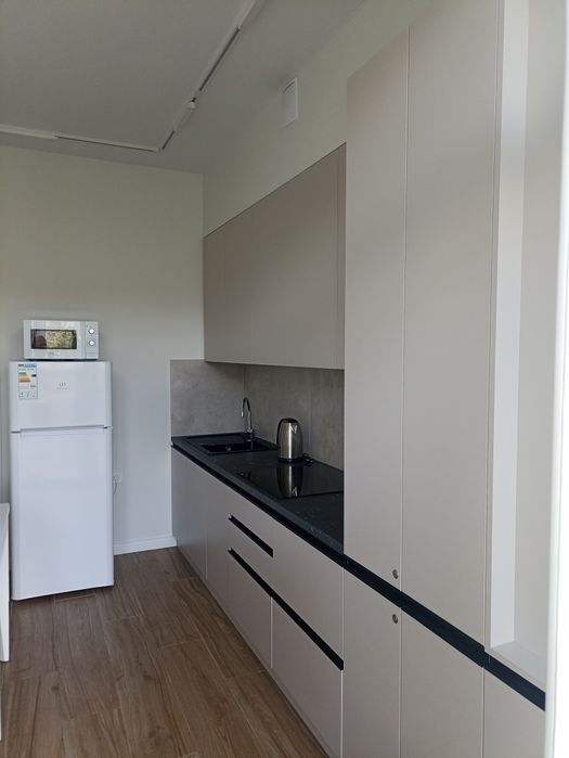 Новобудова  погодинно подобово автовокзал ТЦ"Арена"  виписую документи