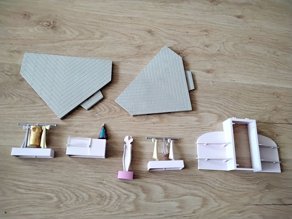 Skladany sklep z odzieżą dla dzieci