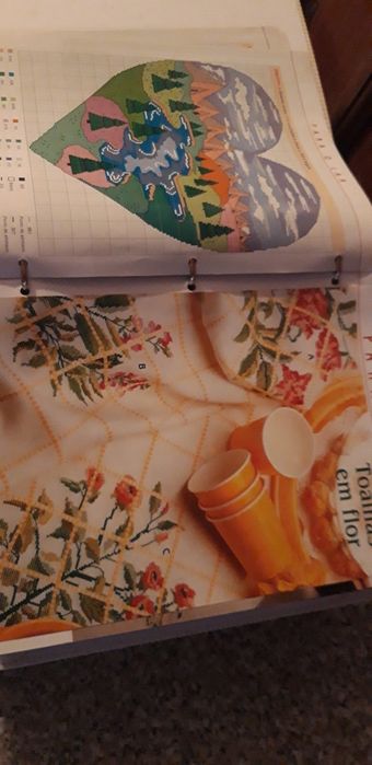 Conjunto de 4 Dossiers Fascículos Ponto de Cruz