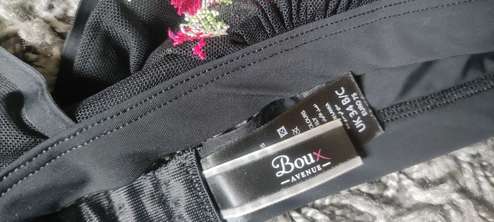 Бюстгалтер браллет з вишивкой Boux Avenue uk 34 b/c