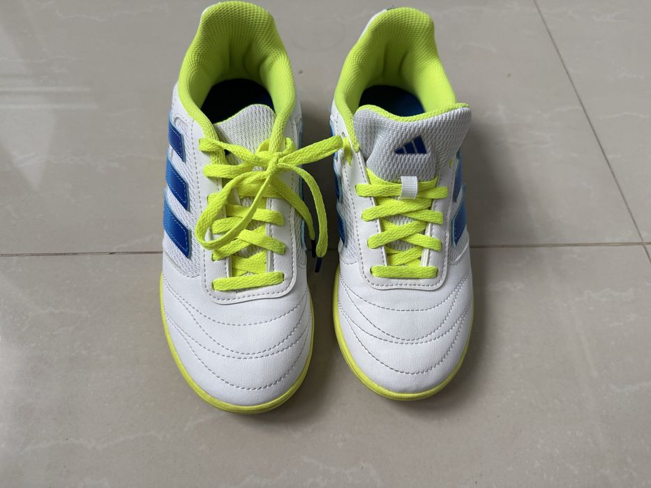 Buty piłkarskie halowe Adidas rozmiar 36