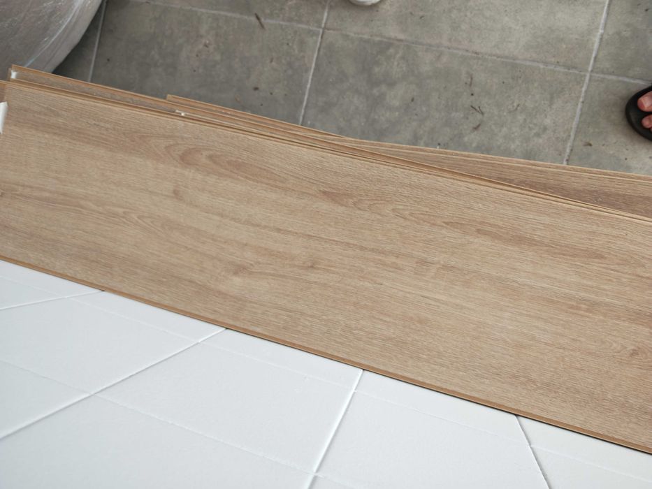 Chão Vinilico PVC novo + usado 30m2 Carvalho neutro AC5