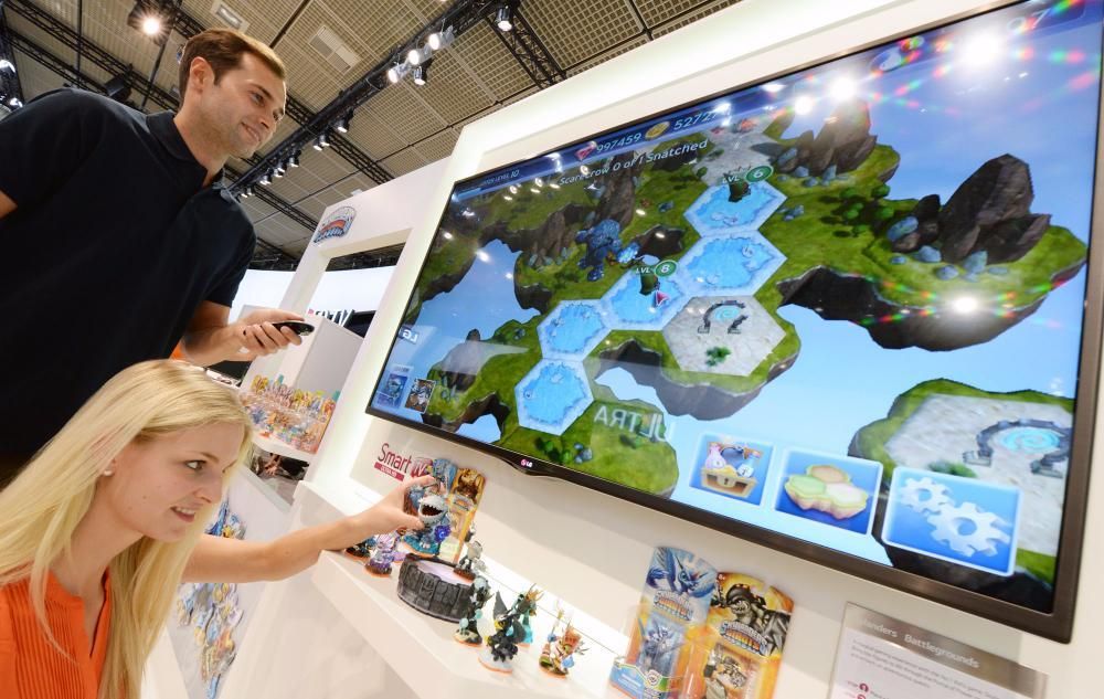 Новая игра Skylanders Battlegrounds для платформы CINEMA 3D Smart TV