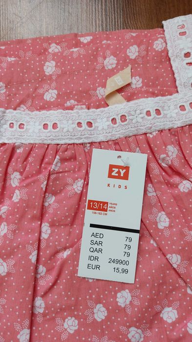 TSHIRT NOVA menina 13/14 anos