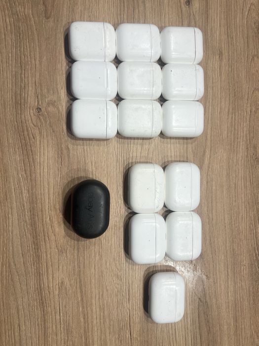 AirPods – pakiet słuchawek| Na części lub do naprawy - 14 szt.