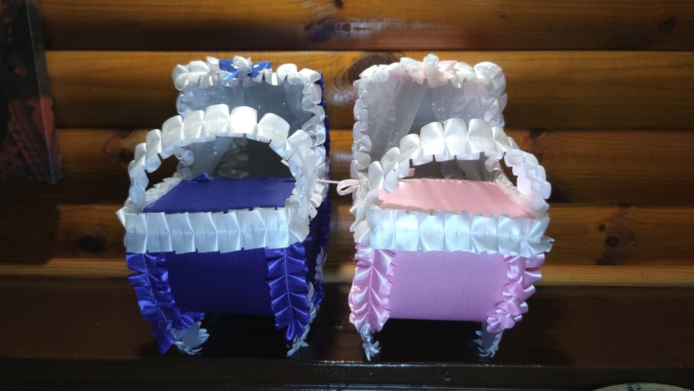 Весільні колиски для збору коштів на хлопчика чи дівчинку