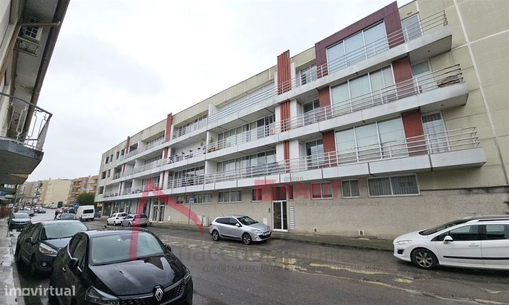 Apartamento T3 com 2 frentes e varandas em Ferreiros – Braga  O Seu Ap