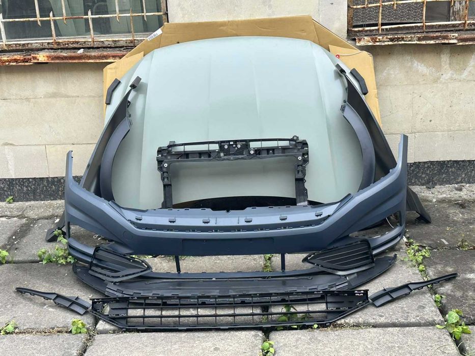 VW Volkswagen Jetta MK 7 Бампер передній