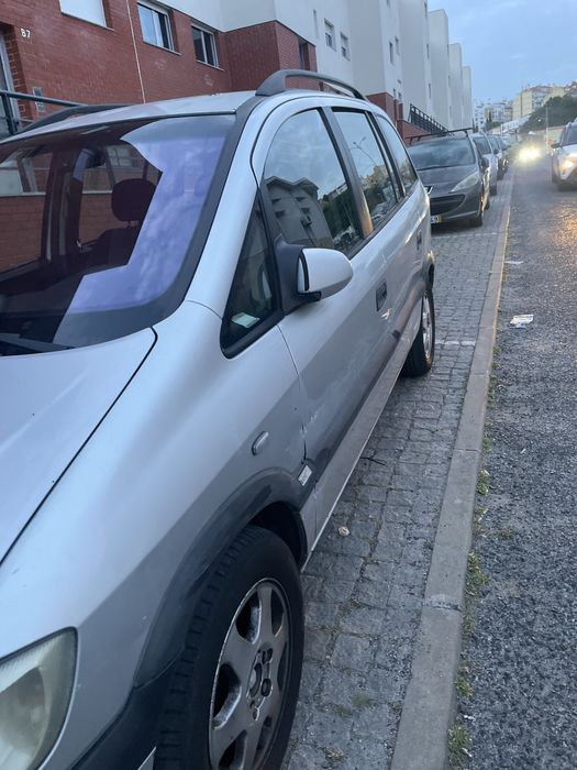 Vendo Opel  zafira Comfort diesel