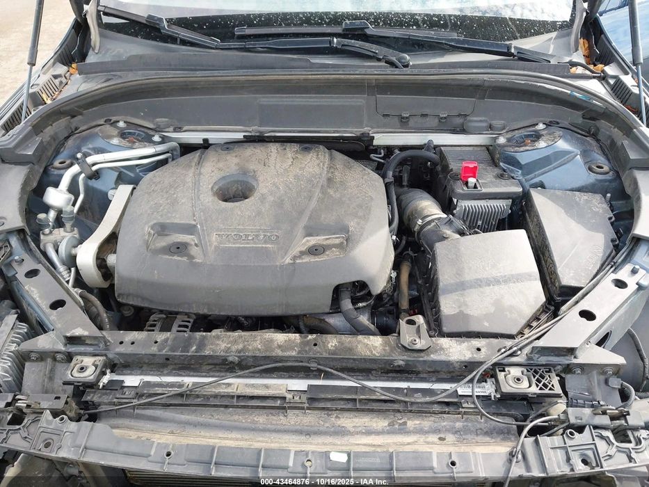 VOLVO XC60 T5 Momentum 2021