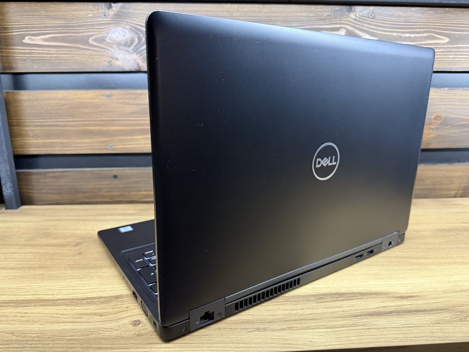 Dell Precision 3530 15,6’’ IPS FHD i7-8850H/16GB/M2 256 GB/17%