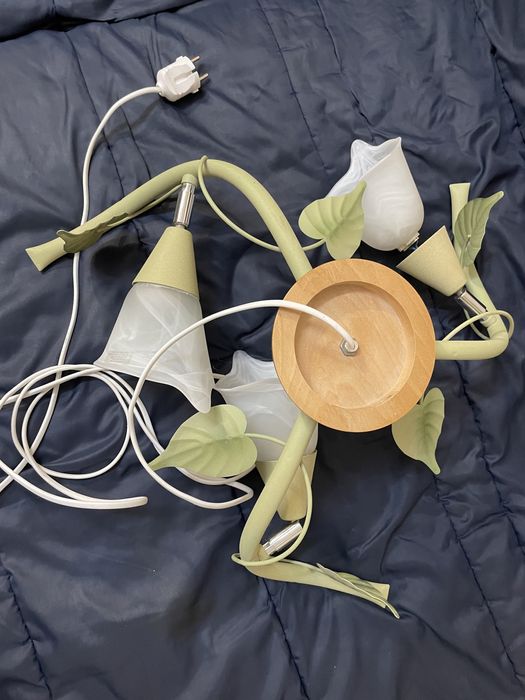 Светильник / люстра потолочная «лилии»