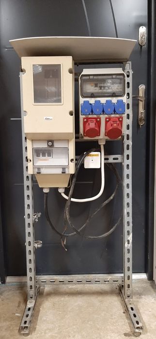 Rozdzielnia budowlana, skrzynka elektryczna, erbetka