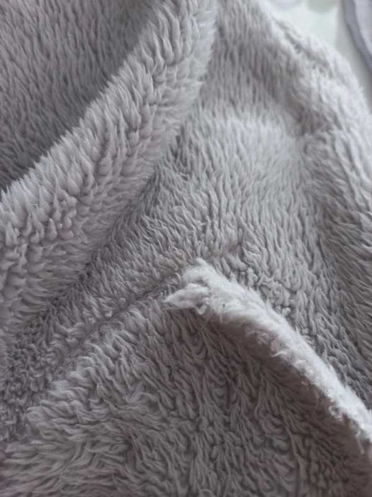 Bluza ocieplana szara pluszowa