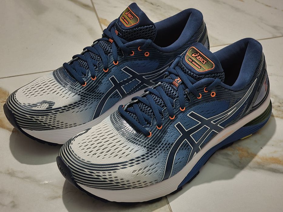 Оригінал 100% чоловічі кросівки asics nimbus 21   eur 45
