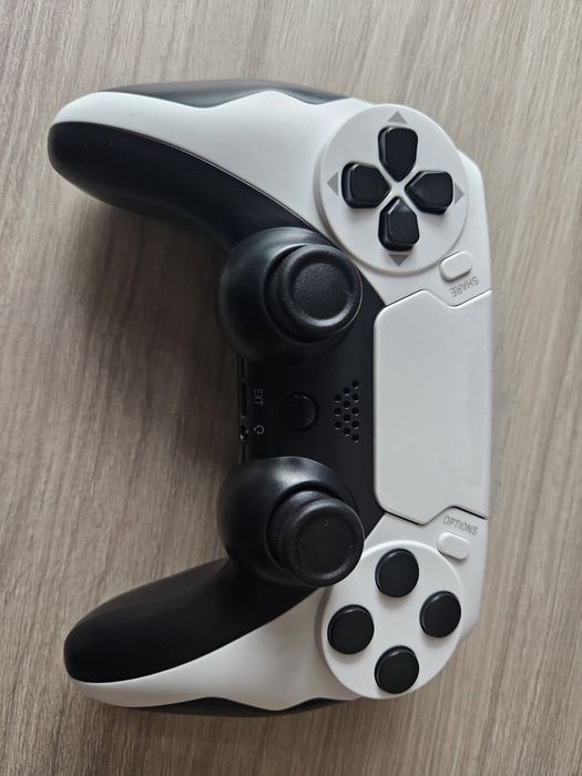 Pad  do PS4 i PC Nowy !