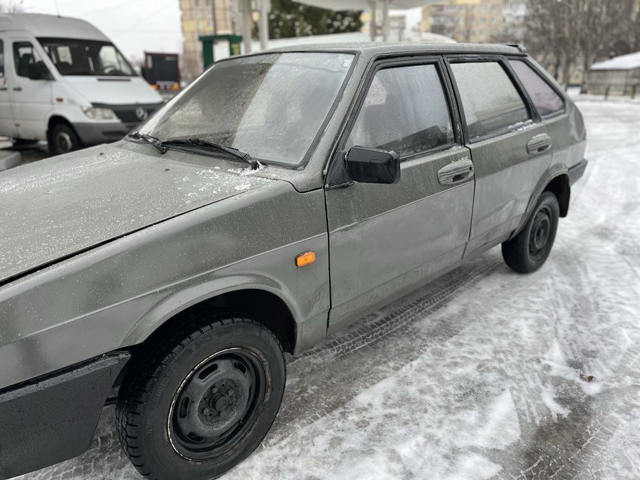 Ваз 2109  1993 год 1.5 бензин