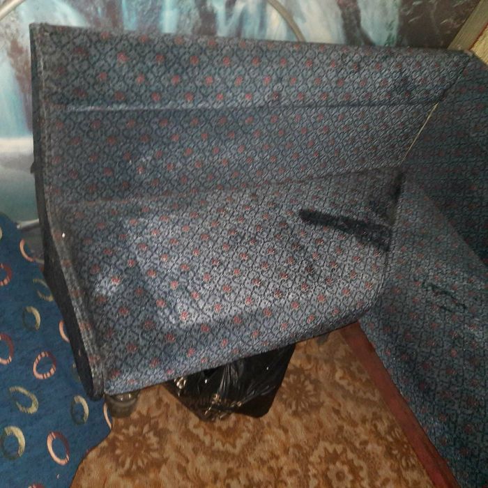 Продам кухонный  уголок бу