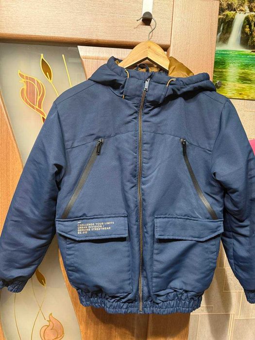Продам куртку на хлопчика 152 см RESERVED