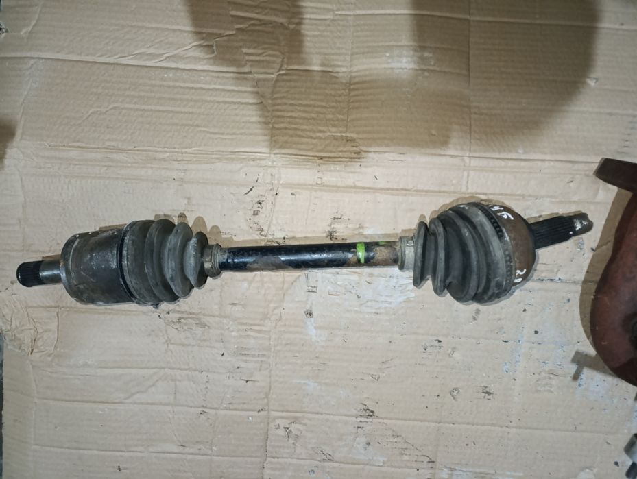 Полуось правая Honda Accord 1985-1990 2.0 F20A6