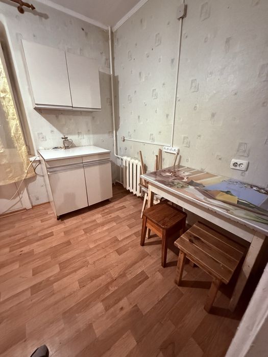 Подобово , почасово здам квартиру в центрі Вільнянську