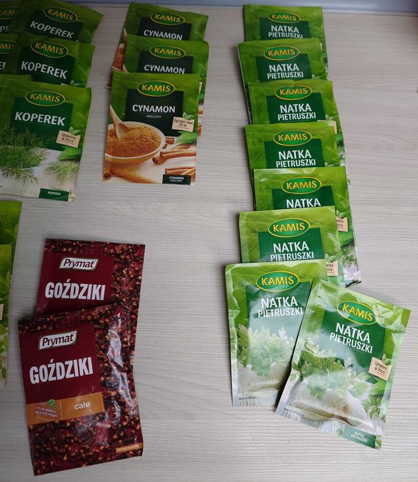33 opakowania przypraw Kamis + Prymat