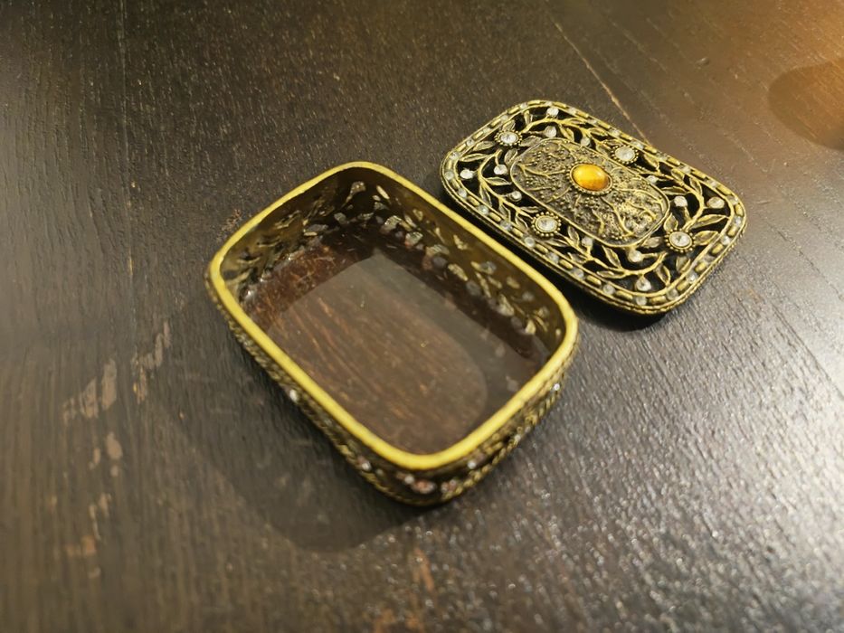 Caixa de jóias muito bonita 6,2x 4,3