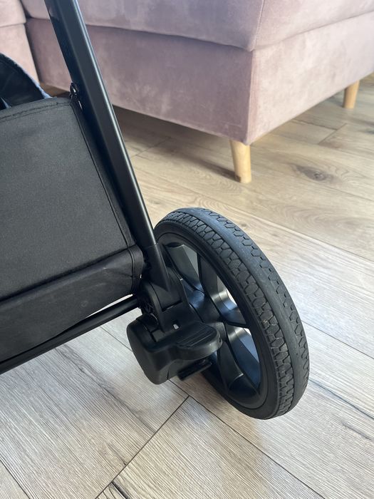 Wózek spacerówka muuvo roox