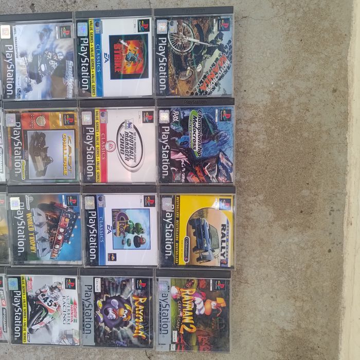 Lote de jogos PS One escala de colecionador