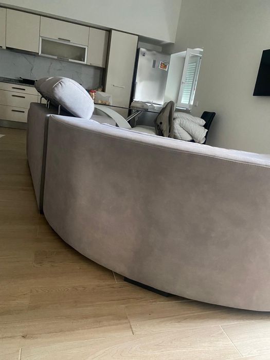 Sofa 4 lugar, cama em  todos os lugares.