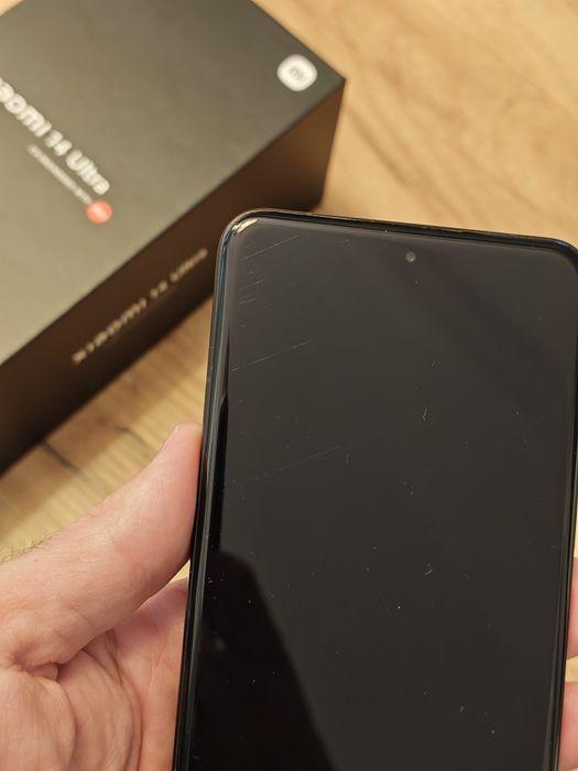Xiaomi 14 Ultra 512GB/16GB Leica + Kit Fotográfico + Lente Neewer 85mm