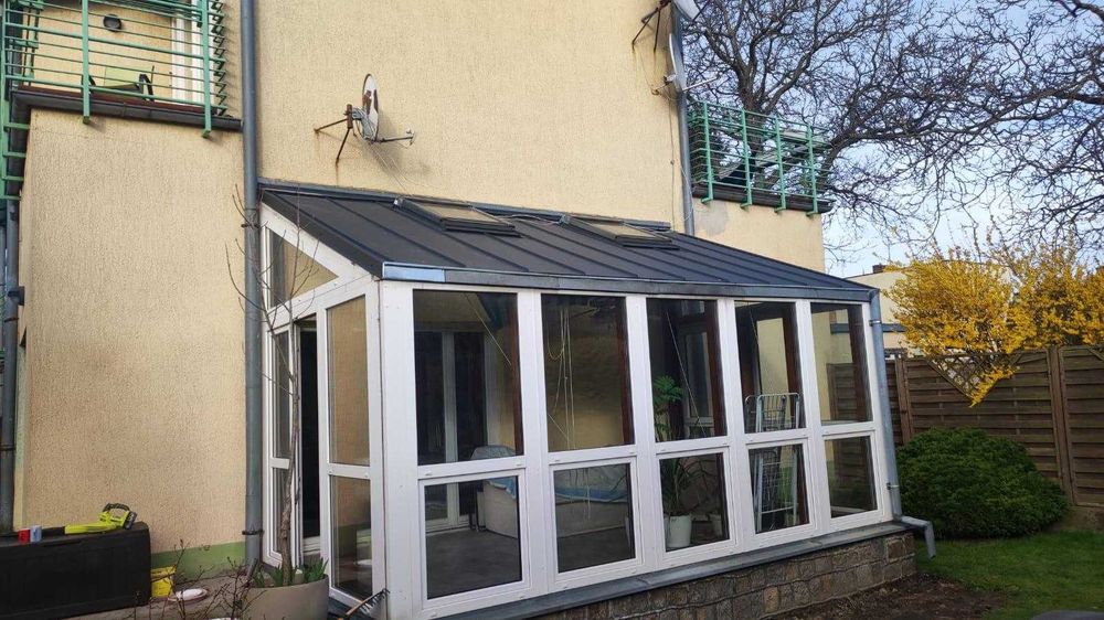 Dekarz - Dekarstwo - naprawa dachów - przecieki - pogotowie dekarskie