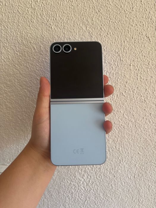 Smartphone Samsung Galaxy Zflip 6 Azul 256GB de Memória