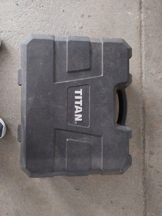 Máquina de abrir roços Titan