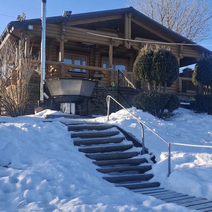 Будинок преміум біля  водосховища ,чан/сауна /пляж.