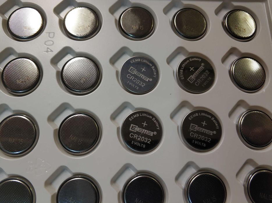 батарейка типу CR1220 CR1225 CR2032 на 3 Вольта виробник EEMB