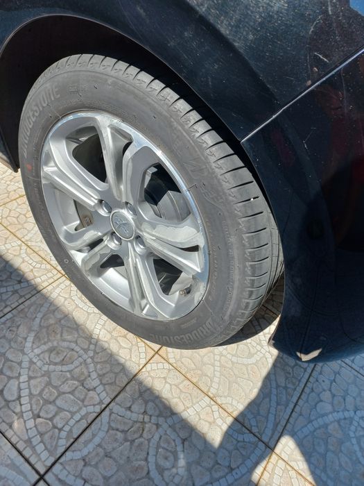 Peugeot 208 1.4HDI ALLURE  2013  141.825 km  1 proprietário  7250€