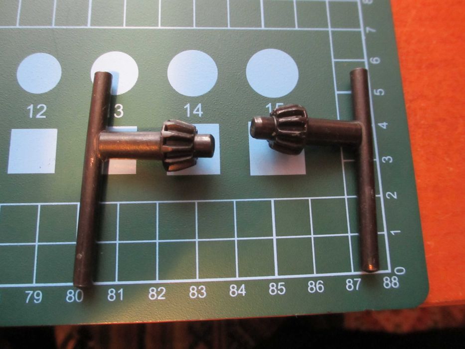 kluczyk do futerka, uchwytu małej wiertarki